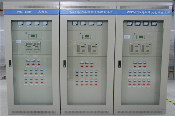 直流屏、微機保護測控裝置(圖1) 直流屏、微機保護測控裝置(圖1)